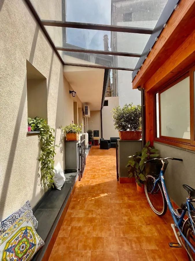 La Vie Fuille Bed&Breakfast Riposto 0*,