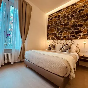 https://lina-suites-rooms-la-spezia.hotelitalianriviera.com