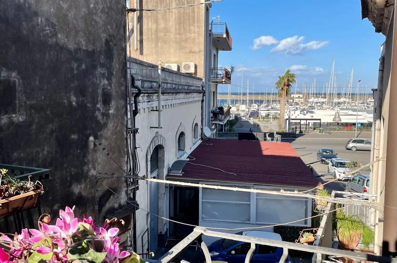 La Vie Fuille Bed And Breakfast Riposto 0*,  Italy