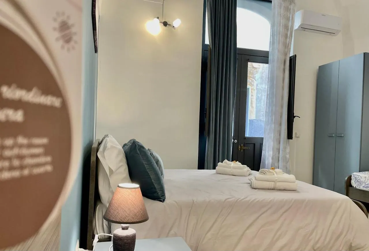 La Vie Fuille Bed&Breakfast Riposto Italien