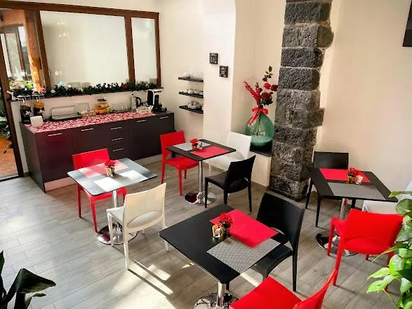 La Vie Fuille Bed&Breakfast Riposto Italien