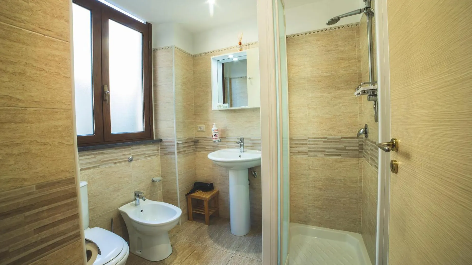 Bed & Breakfast La Vie Fuille Bed And Breakfast Riposto